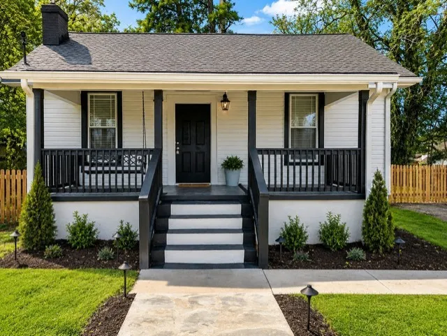 612 W 9th St Columbia, TN 38401