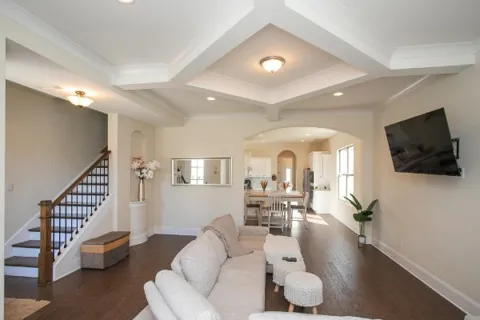 137 Glacier Way