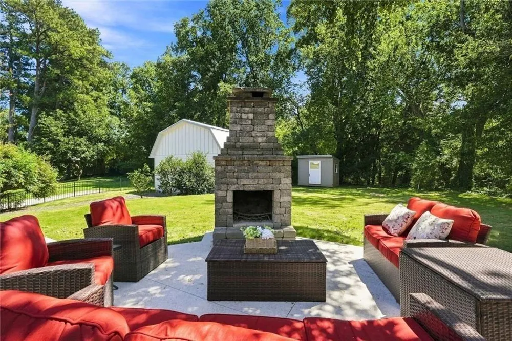 241 Angla Drive SE Smyrna, GA 30082
