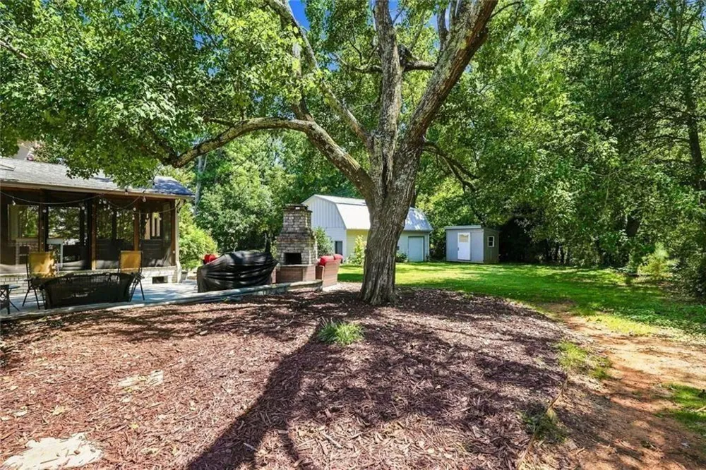 241 Angla Drive SE Smyrna, GA 30082