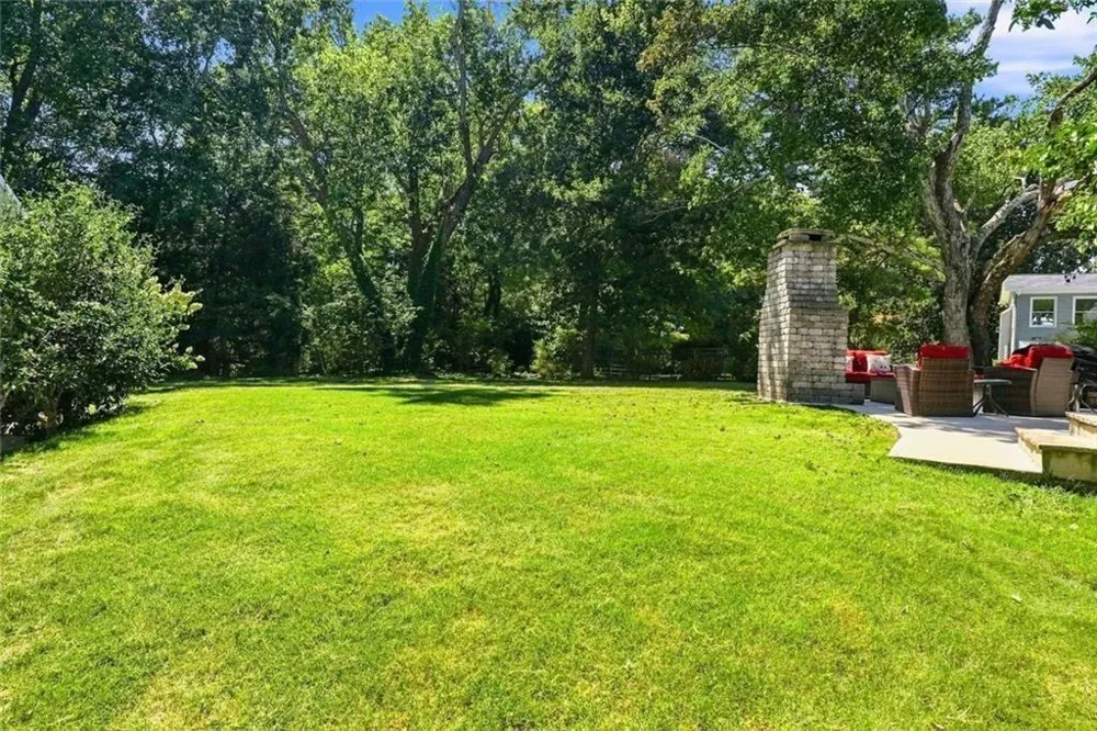 241 Angla Drive SE Smyrna, GA 30082