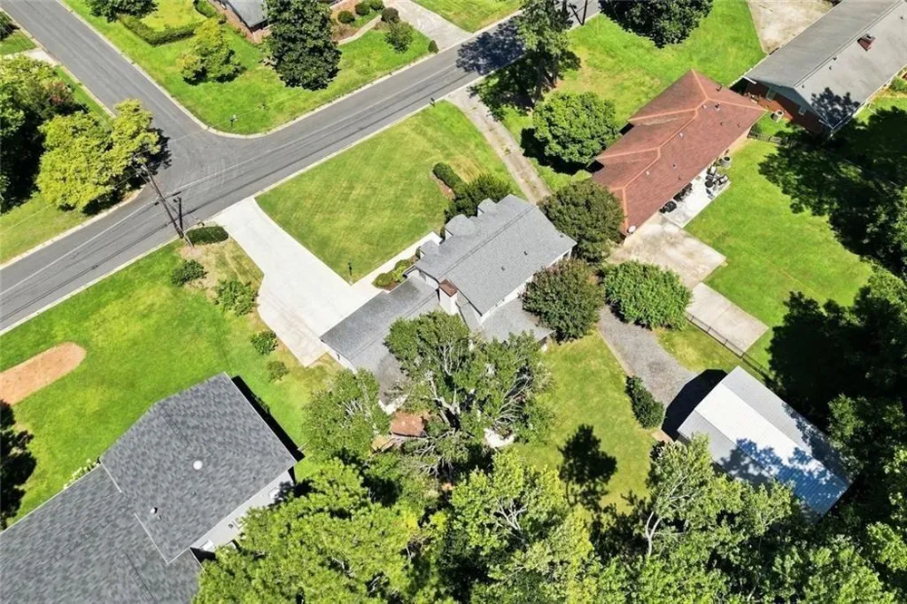 241 Angla Drive SE Smyrna, GA 30082