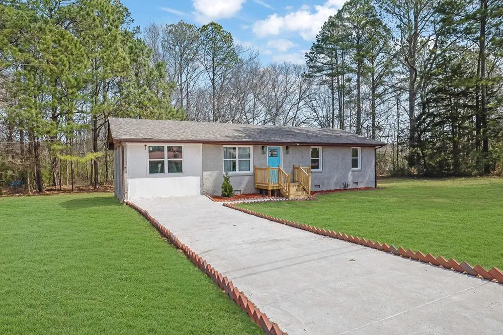 2030 Euclid Street Statham, GA 30666