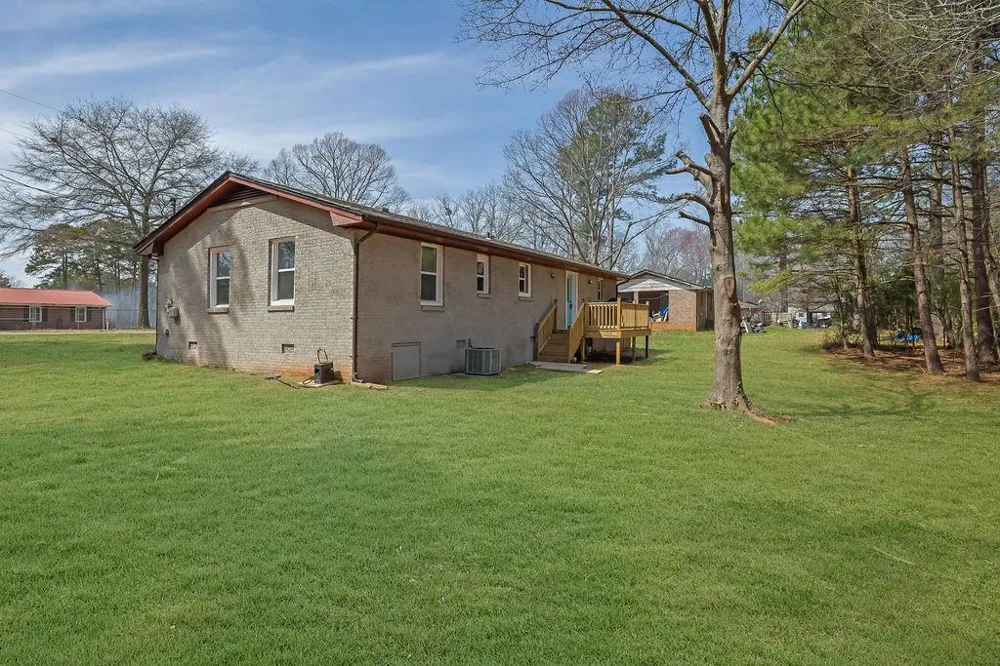 2030 Euclid Street Statham, GA 30666