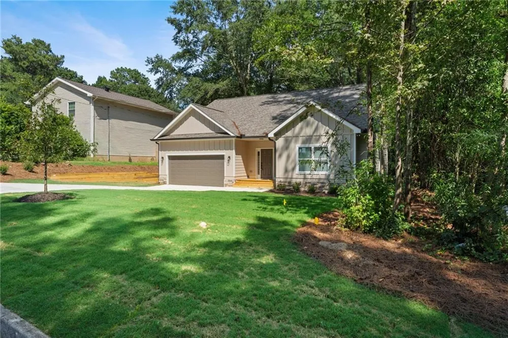9241 Raven Drive Jonesboro, GA 30238