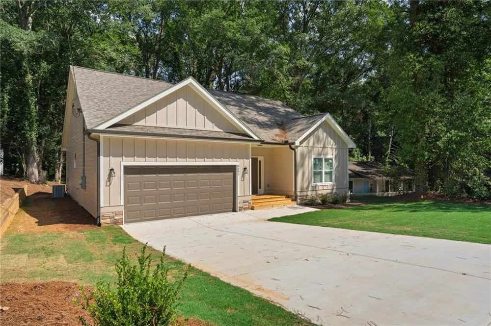 9241 Raven Drive Jonesboro, GA 30238