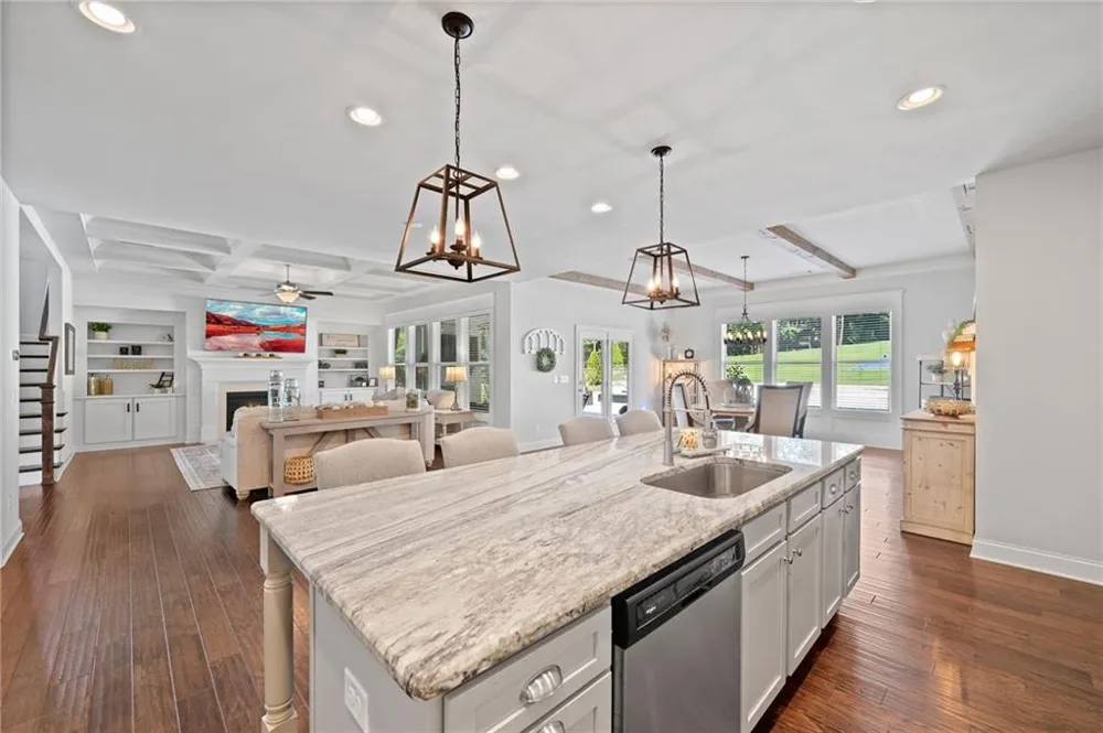 2440 Sunflower Drive Hoschton, GA 30548