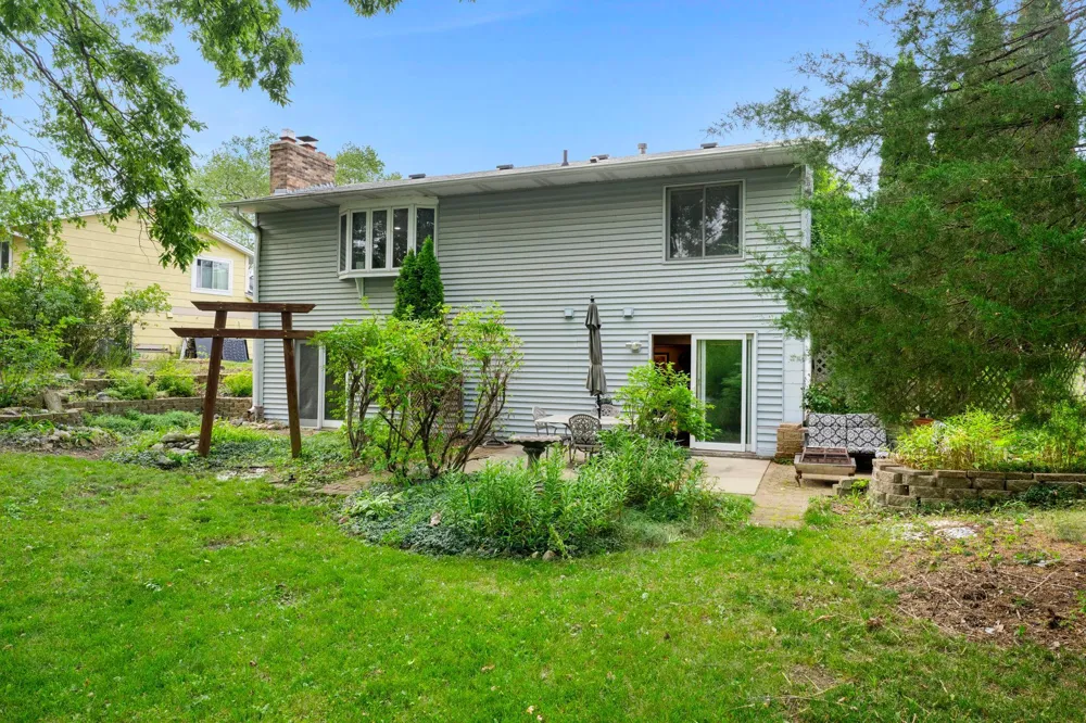 4555 W 131 1/2 STREET Savage, MN 55378