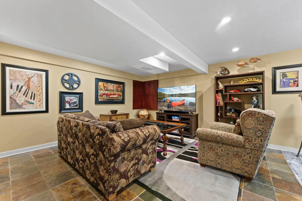 4555 W 131 1/2 STREET Savage, MN 55378