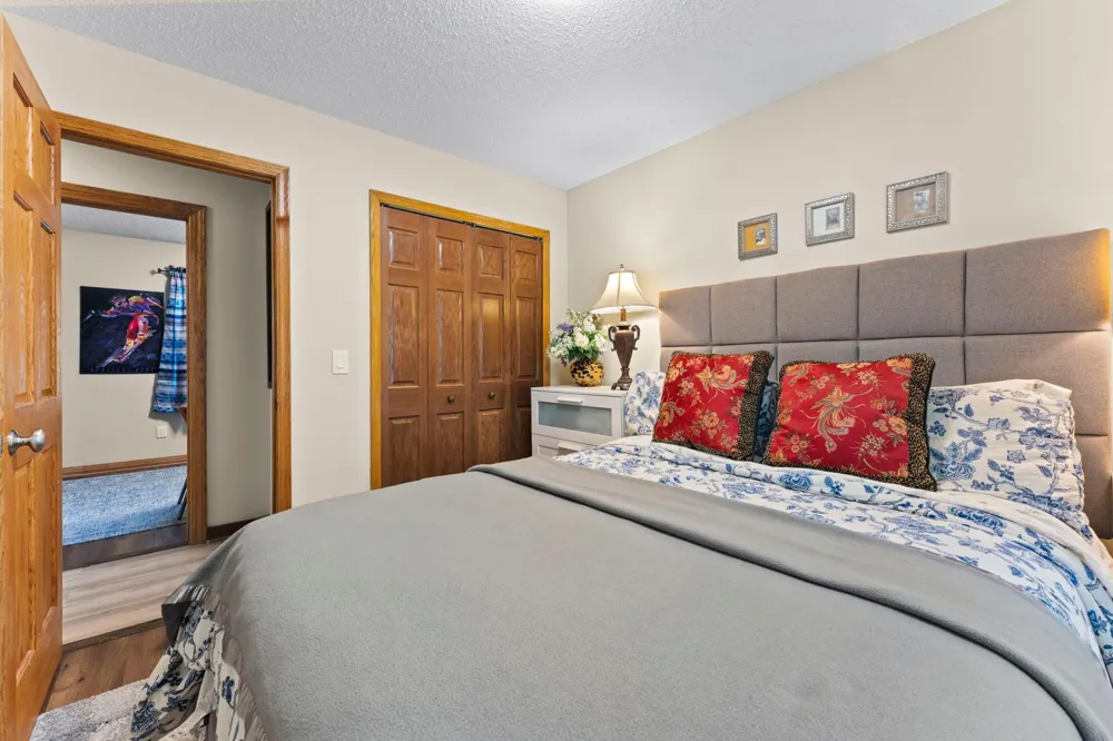 4555 W 131 1/2 STREET Savage, MN 55378