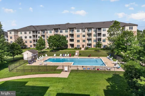 1000 FOUNTAINVIEW CIRCLE #1306