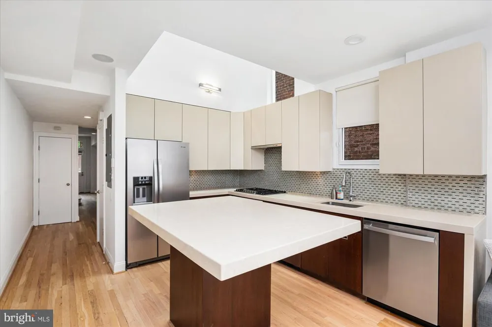 1730 WILLARD STREET NW Washington, DC 20009