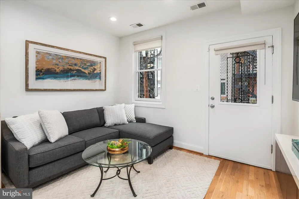 1730 WILLARD STREET NW Washington, DC 20009