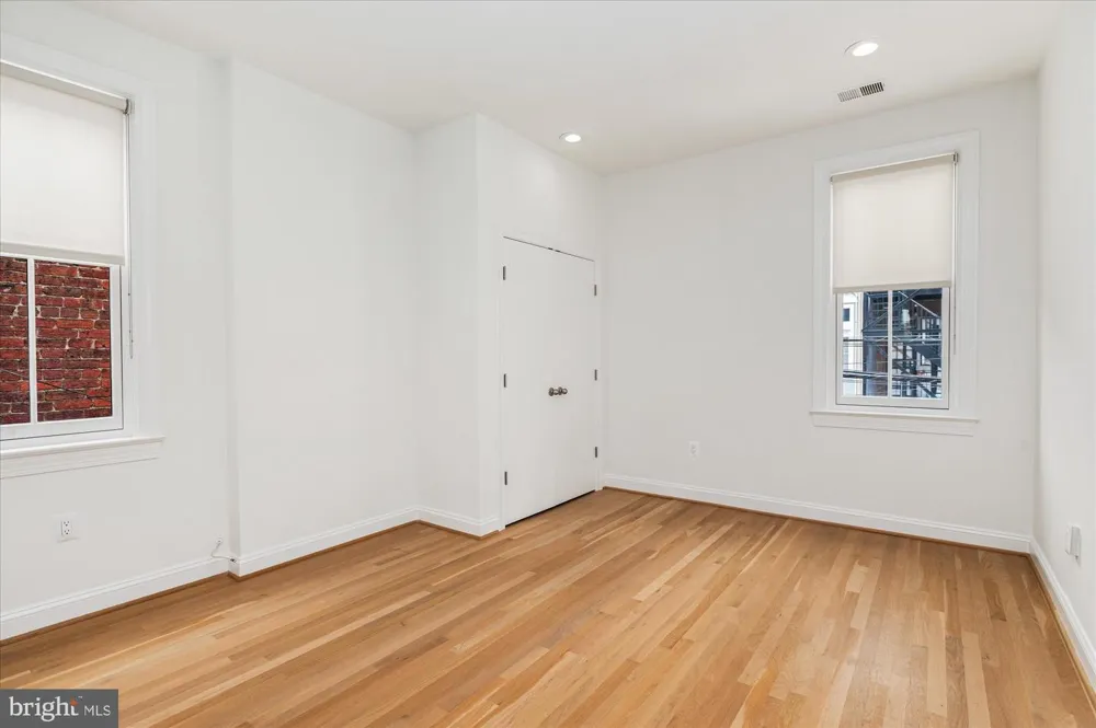 1730 WILLARD STREET NW Washington, DC 20009