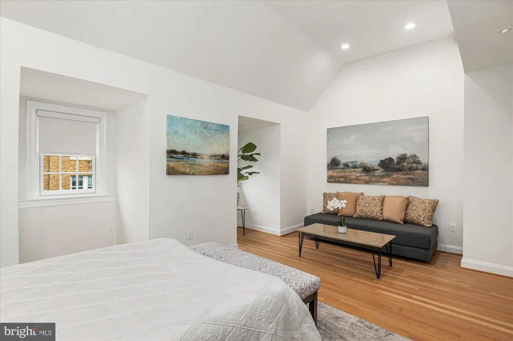 1730 WILLARD STREET NW Washington, DC 20009