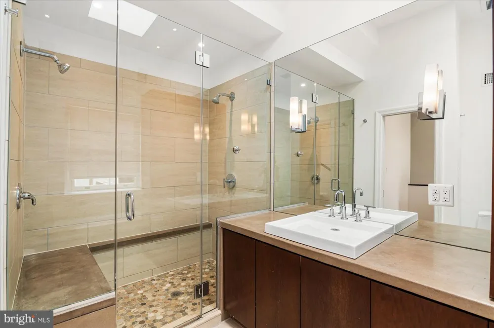1730 WILLARD STREET NW Washington, DC 20009