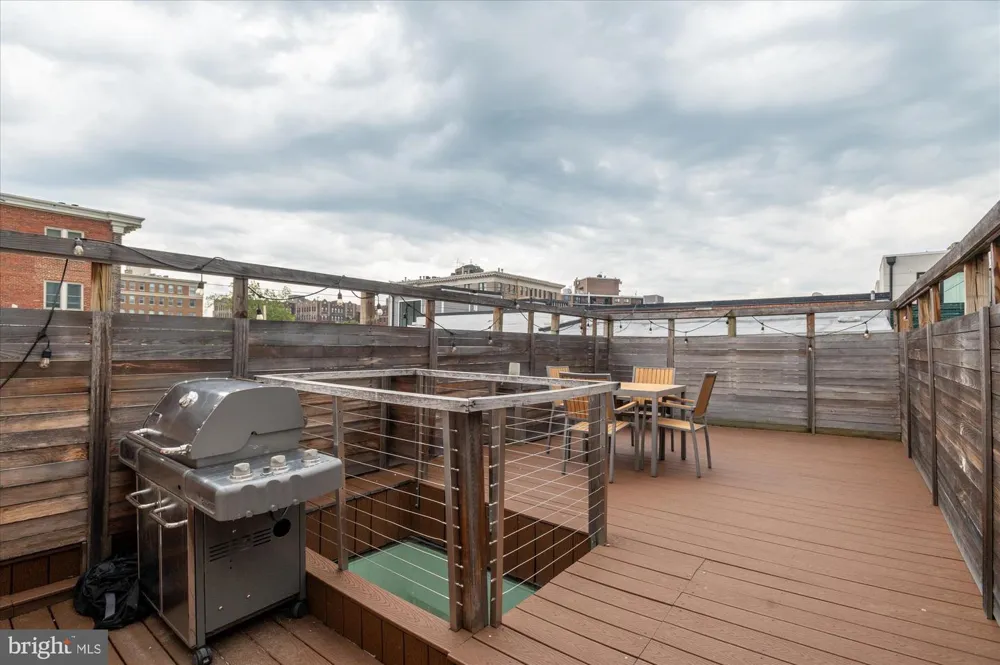 1730 WILLARD STREET NW Washington, DC 20009