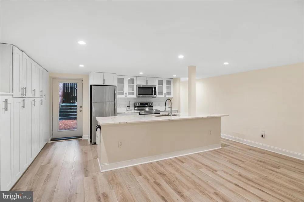 1730 WILLARD STREET NW Washington, DC 20009