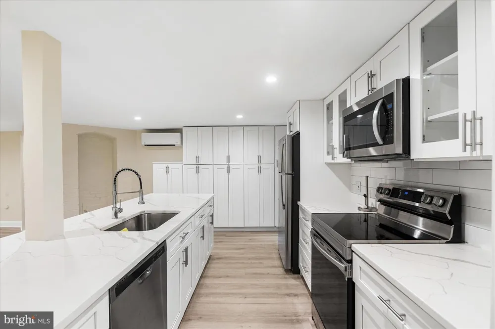 1730 WILLARD STREET NW Washington, DC 20009