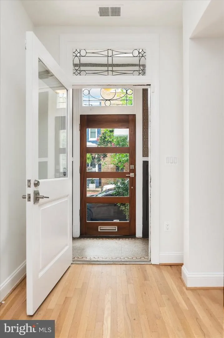 1730 WILLARD STREET NW Washington, DC 20009