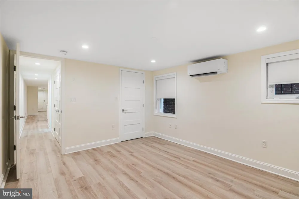 1730 WILLARD STREET NW Washington, DC 20009