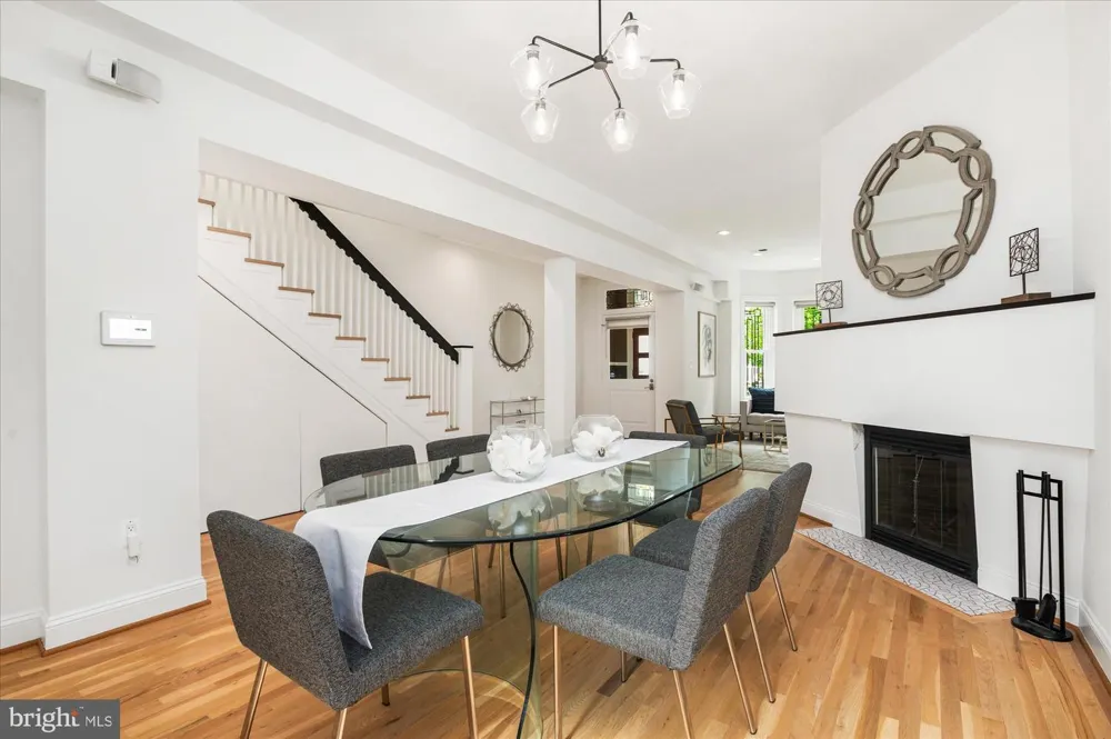 1730 WILLARD STREET NW Washington, DC 20009