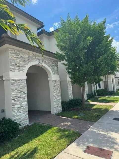 12912 SW 232nd Ter #12912 Homestead, FL 33032