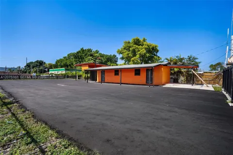 5960 NW 27th Ave