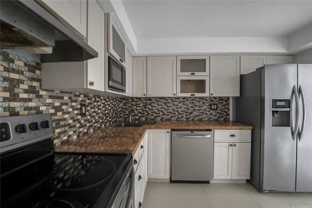 2780 NE 183rd St #1114 Aventura, FL 33160