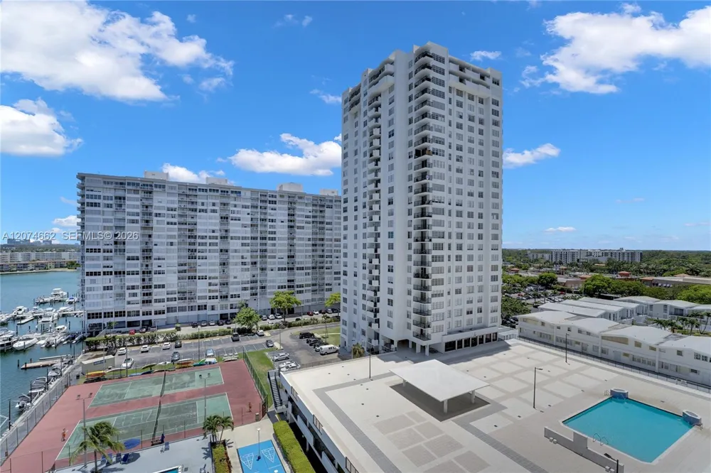 2780 NE 183rd St #1114 Aventura, FL 33160