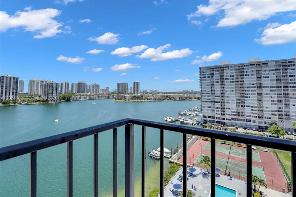 2780 NE 183rd St #1114 Aventura, FL 33160