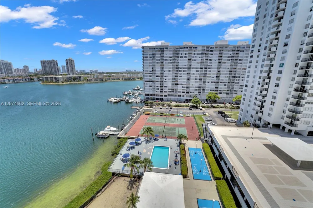 2780 NE 183rd St #1114 Aventura, FL 33160