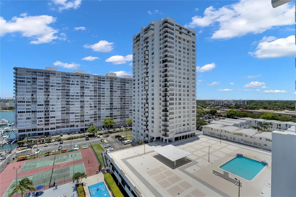 2780 NE 183rd St #1114 Aventura, FL 33160
