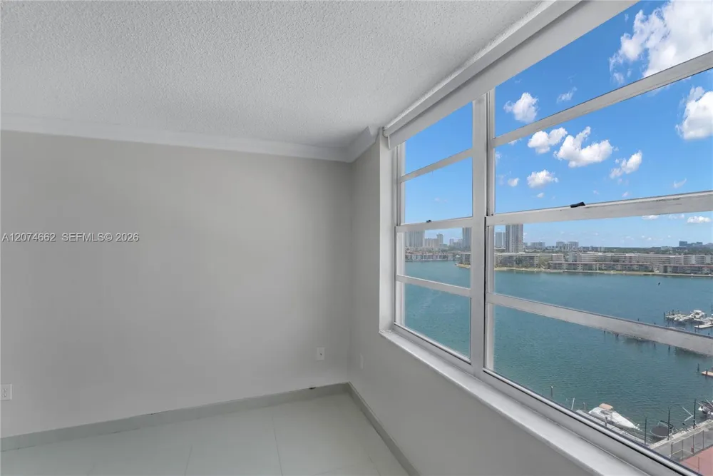 2780 NE 183rd St #1114 Aventura, FL 33160