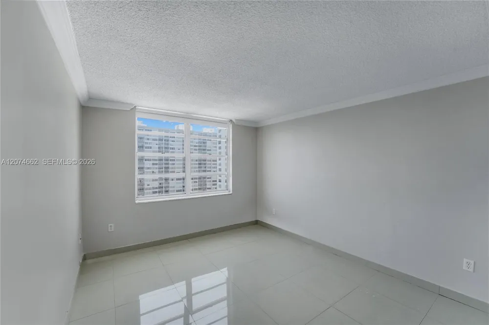 2780 NE 183rd St #1114 Aventura, FL 33160