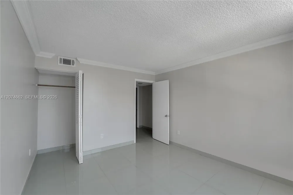 2780 NE 183rd St #1114 Aventura, FL 33160