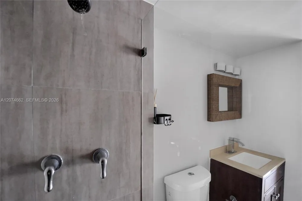 2780 NE 183rd St #1114 Aventura, FL 33160