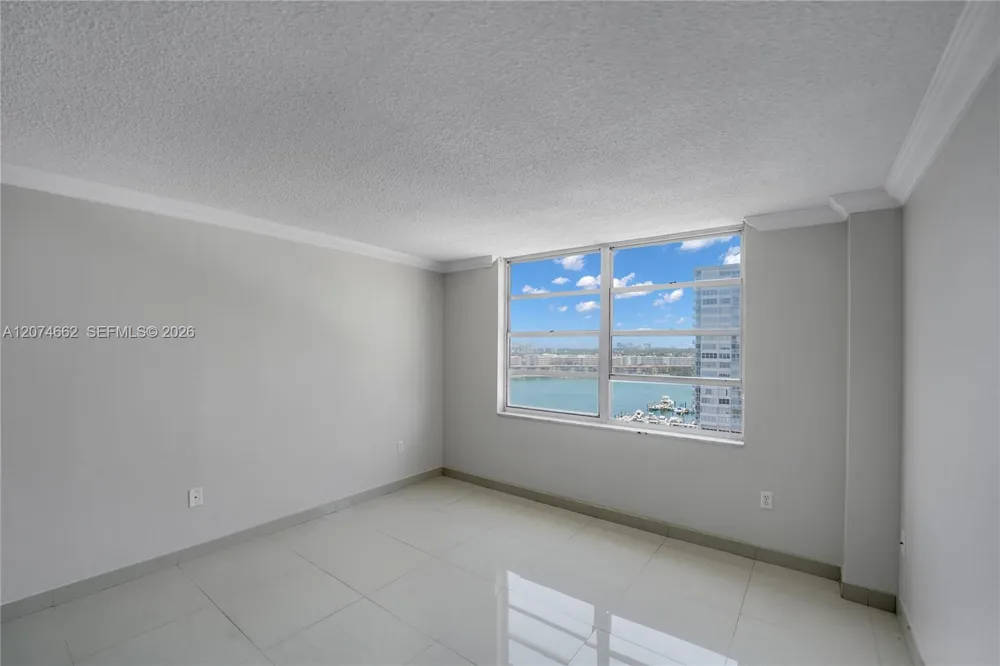 2780 NE 183rd St #1114 Aventura, FL 33160
