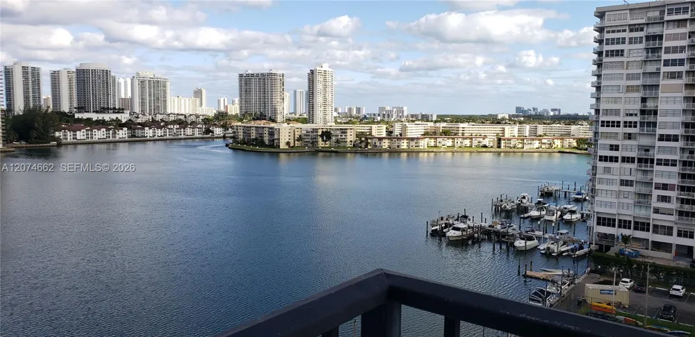 2780 NE 183rd St #1114 Aventura, FL 33160