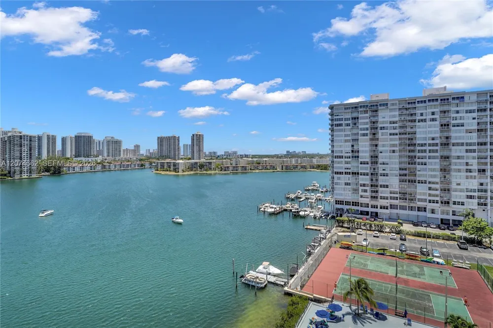 2780 NE 183rd St #1114 Aventura, FL 33160