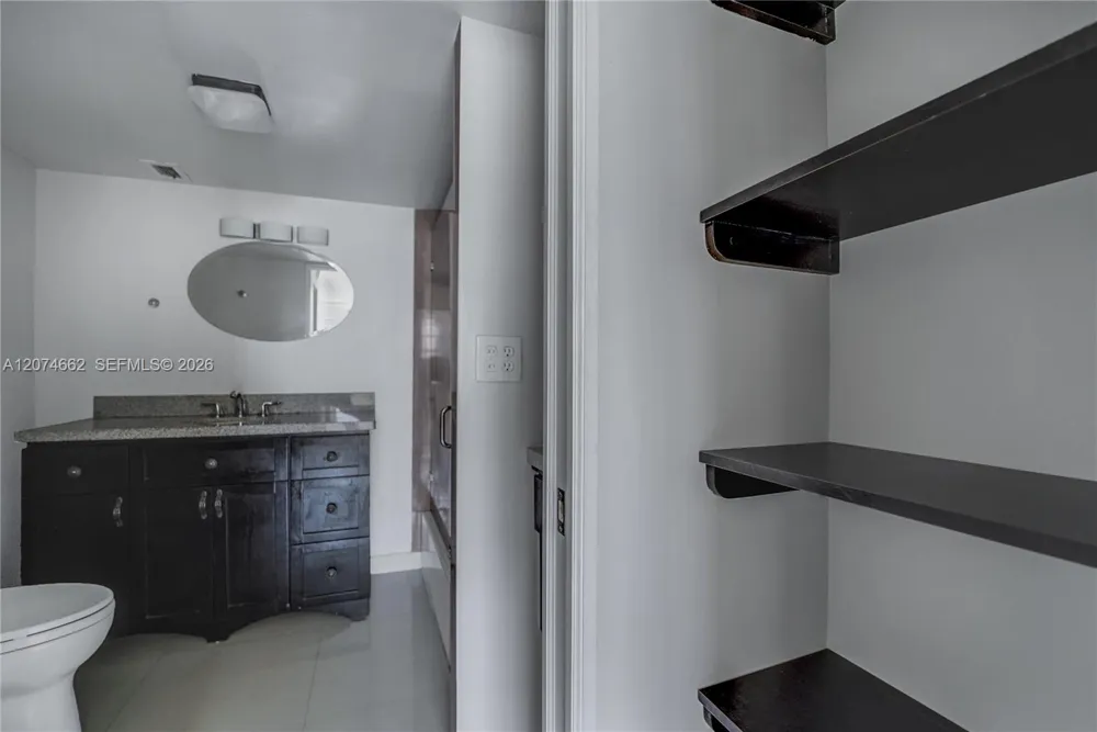 2780 NE 183rd St #1114 Aventura, FL 33160
