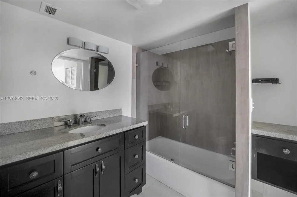 2780 NE 183rd St #1114 Aventura, FL 33160
