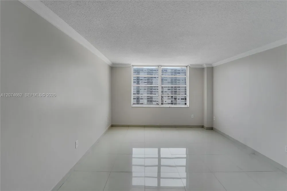 2780 NE 183rd St #1114 Aventura, FL 33160