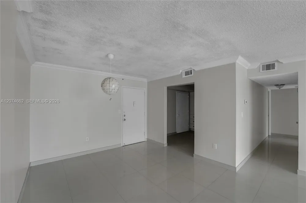 2780 NE 183rd St #1114 Aventura, FL 33160