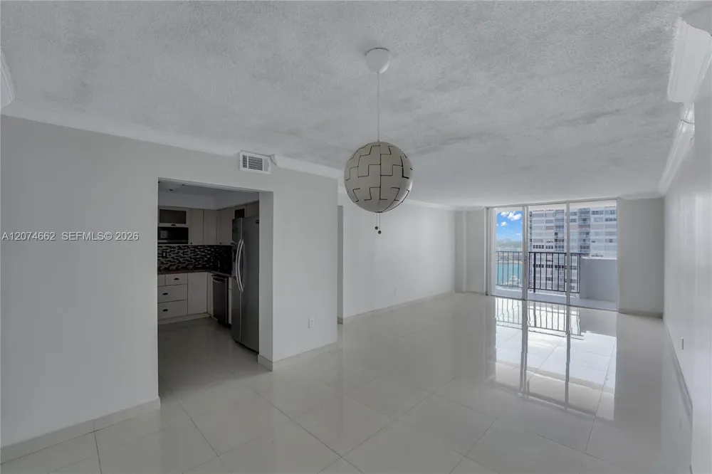 2780 NE 183rd St #1114 Aventura, FL 33160