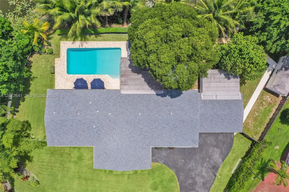 10880 SW 25th St Davie, FL 33324