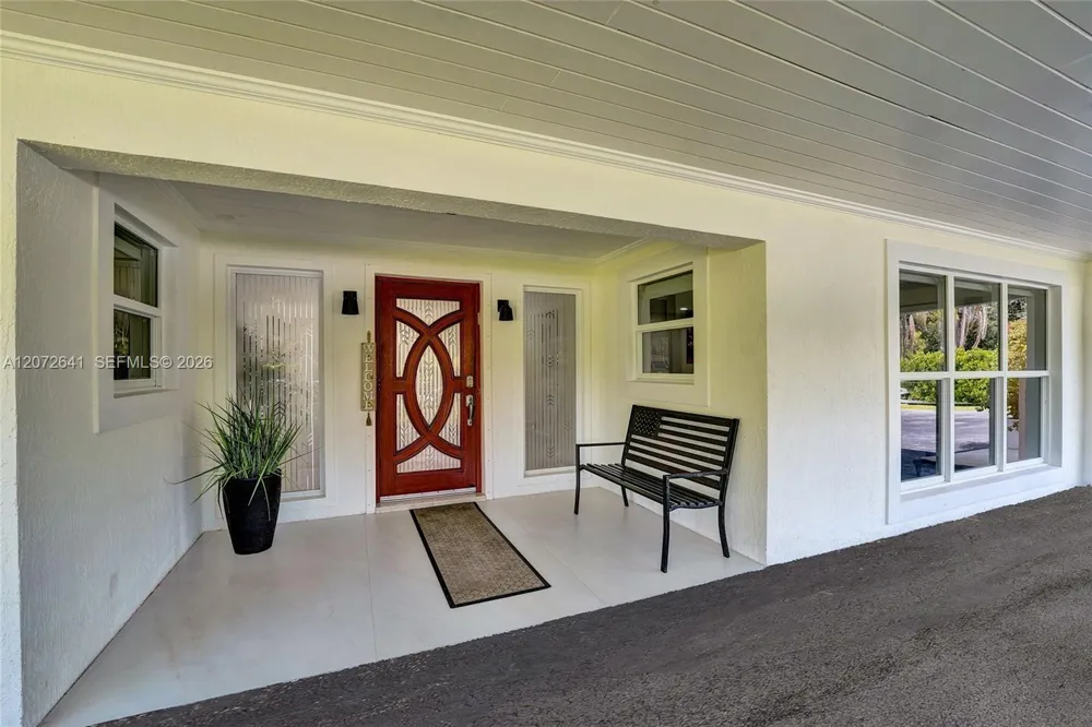 10880 SW 25th St Davie, FL 33324