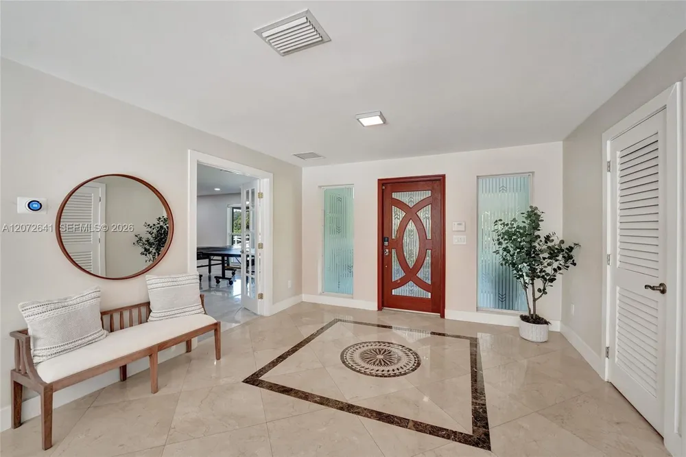 10880 SW 25th St Davie, FL 33324