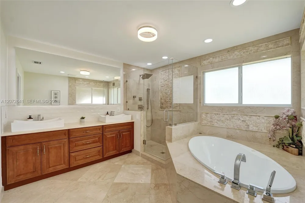 10880 SW 25th St Davie, FL 33324