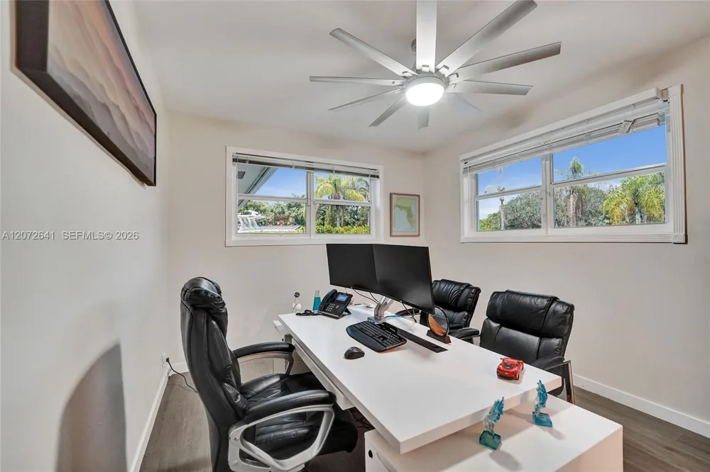 10880 SW 25th St Davie, FL 33324